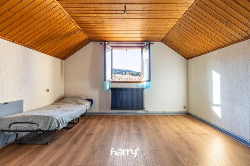 Maison - 93 m² - 5 pièces