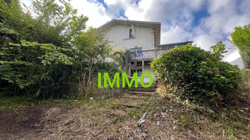 Maison - 135 m² - 9 pièces