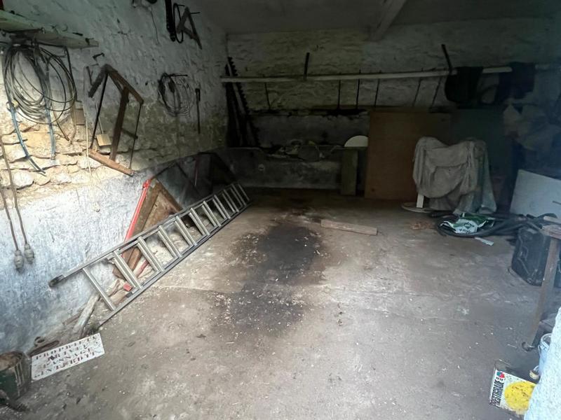 Maison - 220 m² - 1 pièce