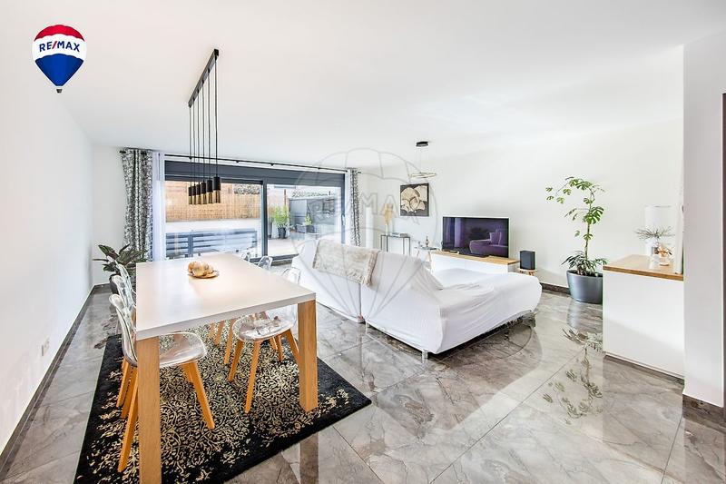 Atelier d'activités - 181 m² - 6 pièces