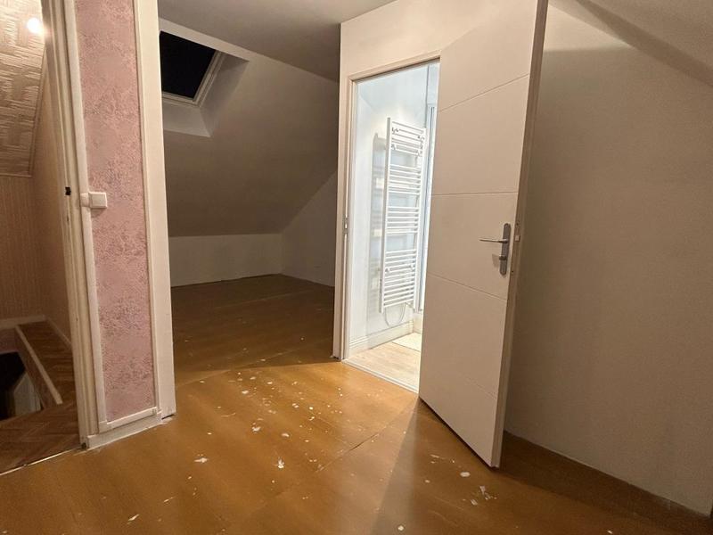 Maison - 90 m² - 3 pièces