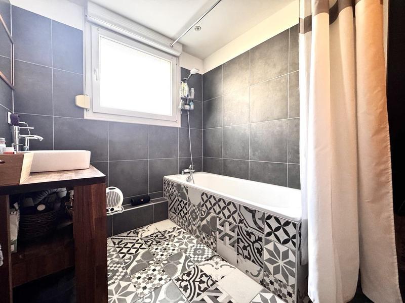 Appartement - 56 m² - 3 pièces