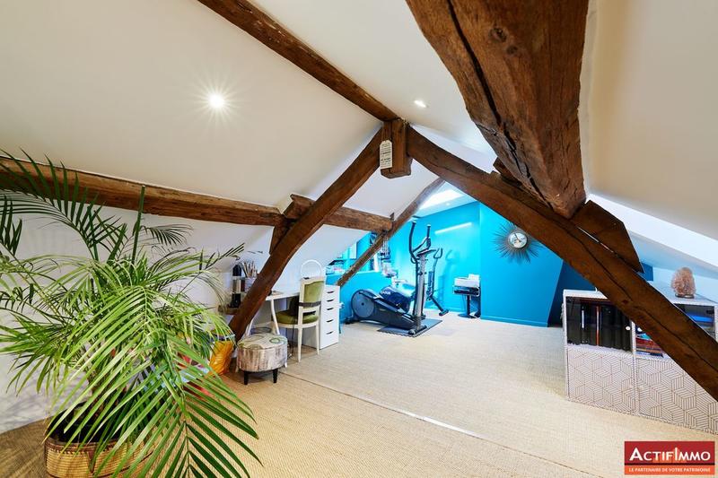 Maison - 174 m² - 8 pièces