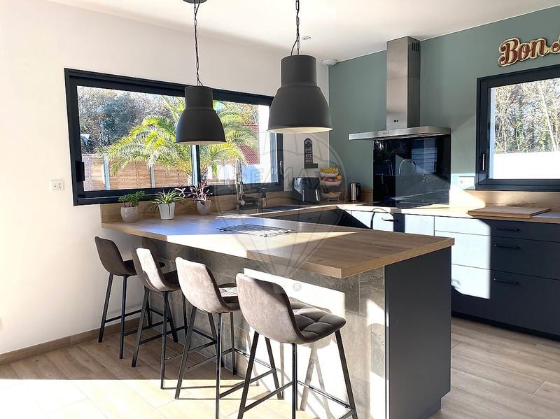 Maison - 130 m² - 4 pièces