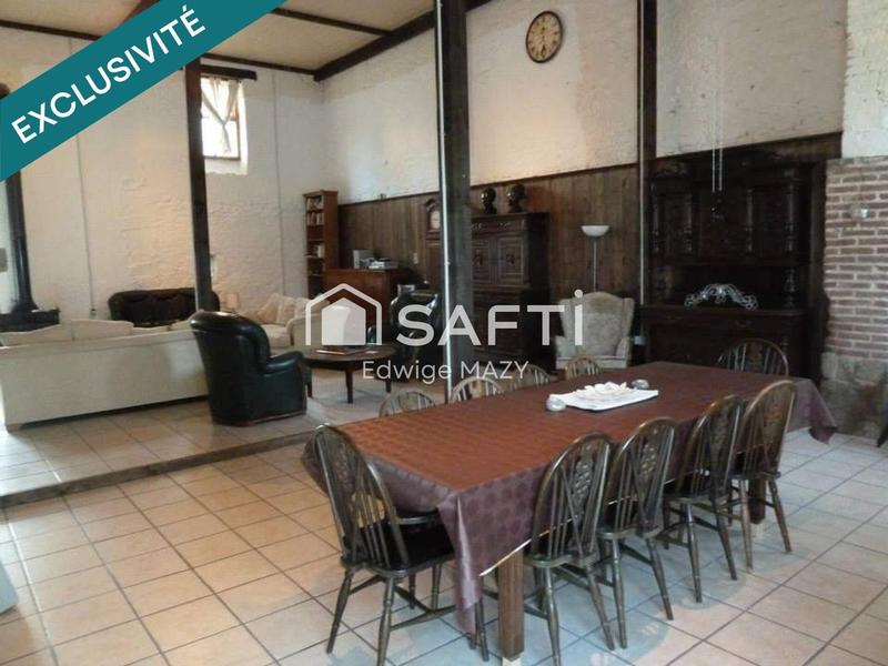 Maison - 233 m² - 7 pièces