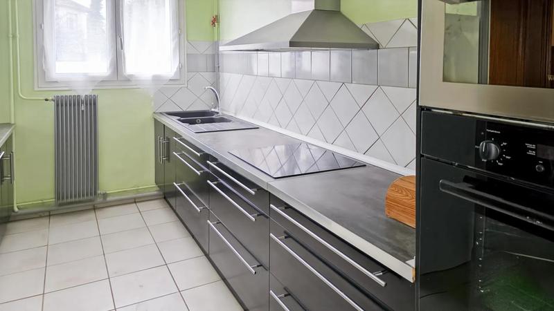 Maison - 97 m² - 5 pièces