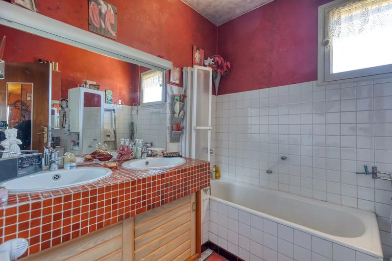 Maison - 217 m² - 10 pièces