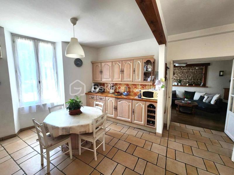 Maison traditionnelle - 208 m² - 8 pièces