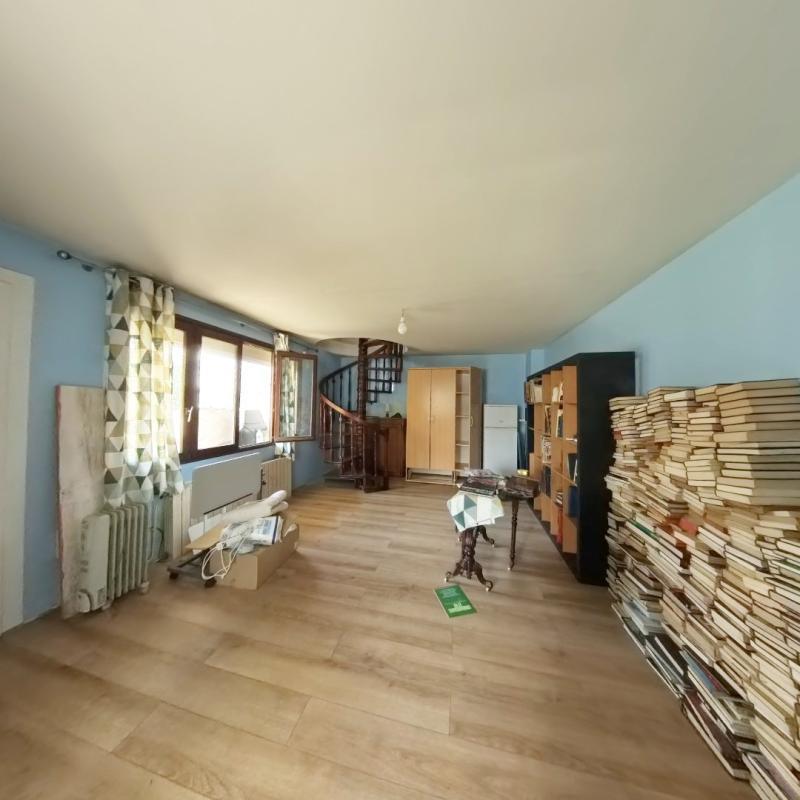 Maison - 127 m² - 8 pièces