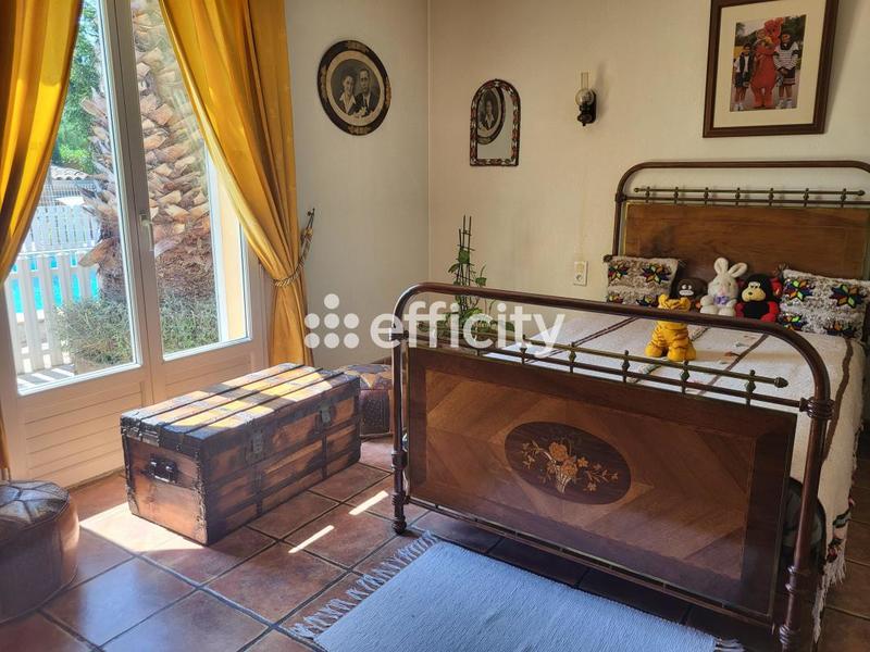 Maison - 165 m² - 8 pièces