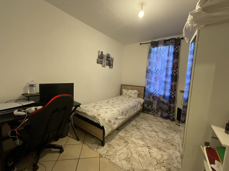 Appartement - 80 m² - 4 pièces