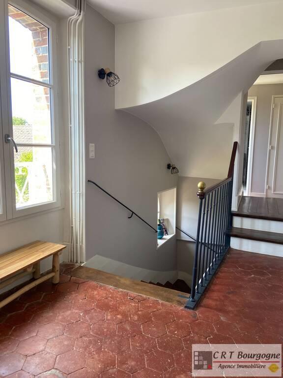 Maison ancienne - 248 m² - 9 pièces