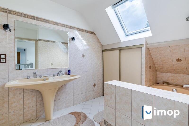 Maison - 149 m² - 6 pièces