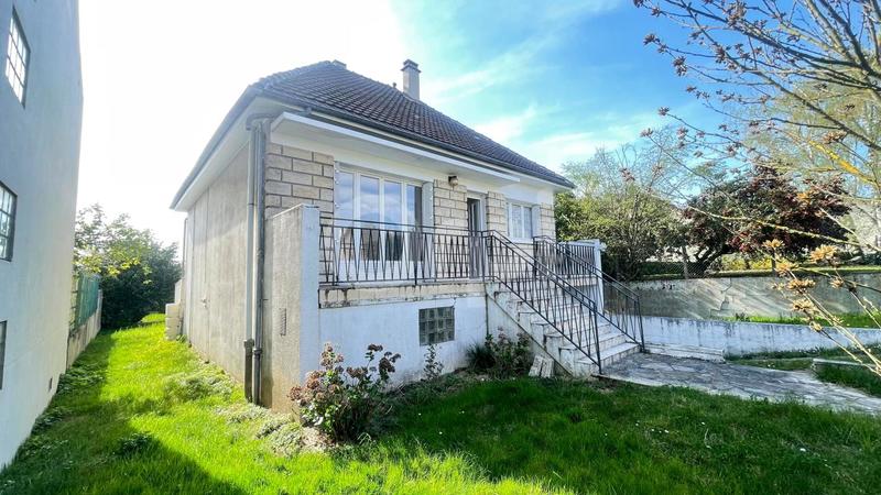 Maison - 92 m² - 6 pièces