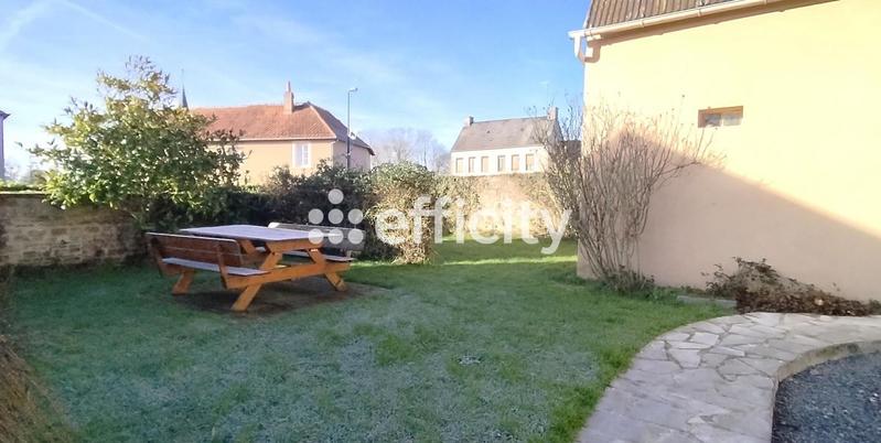 Maison - 210 m² - 7 pièces