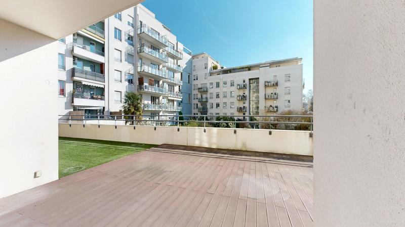 Appartement - 204 m² - 5 pièces