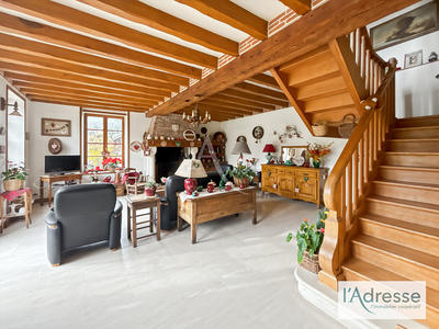 Maison - 249 m² - 7 pièces