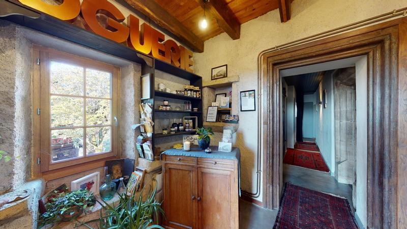 Maison - 280 m² - 7 pièces