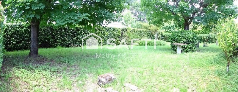 Maison - 270 m² - 9 pièces