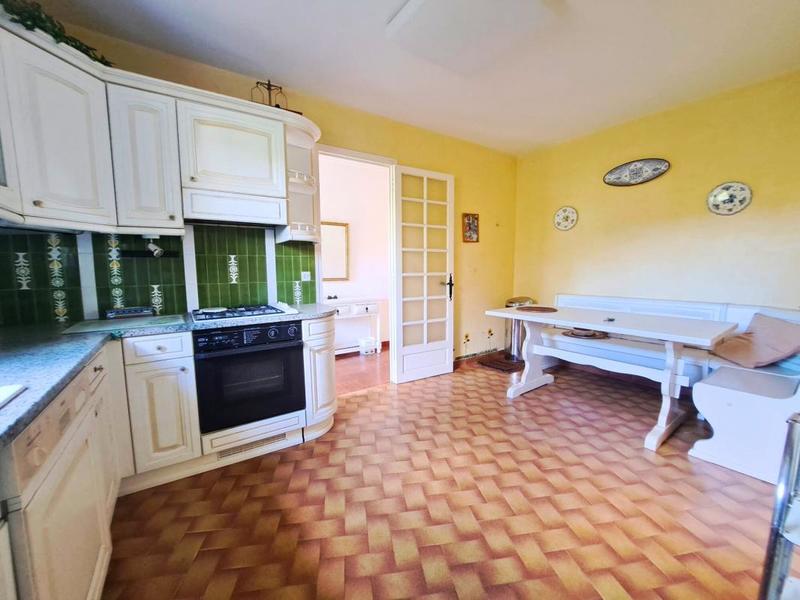 Maison - 180 m² - 9 pièces