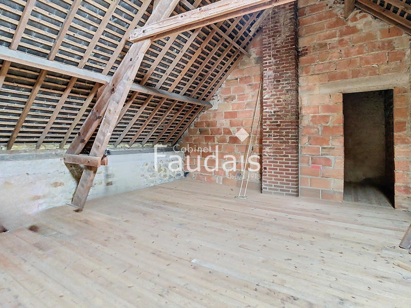 Maison - 250 m² - 8 pièces