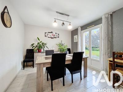 Maison - 90 m² - 4 pièces