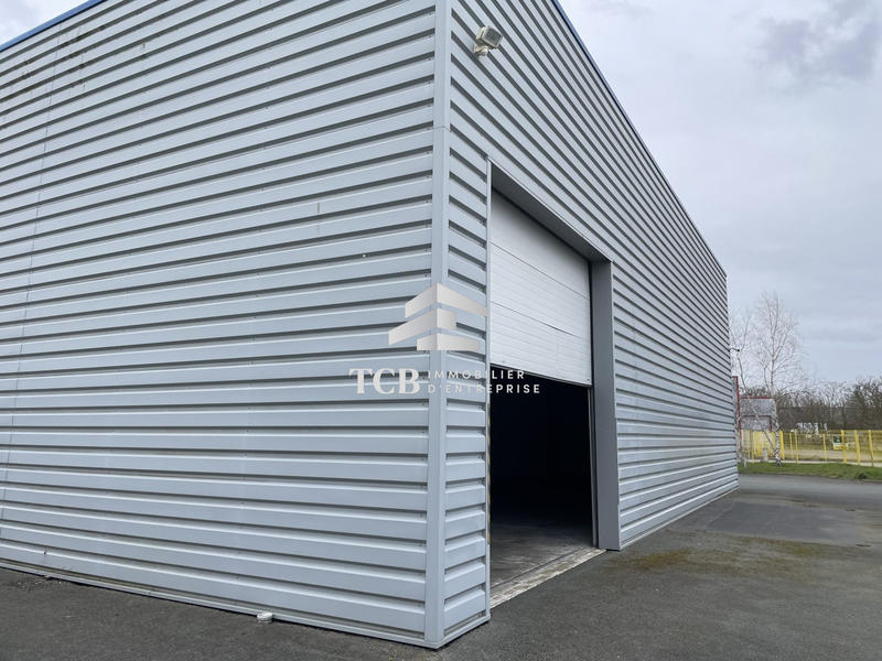 Local d'activités - 688 m²