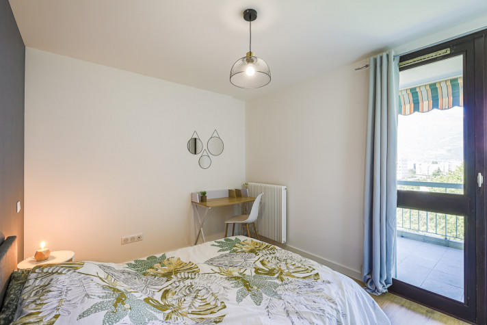 Appartement - 114 m² - 6 pièces