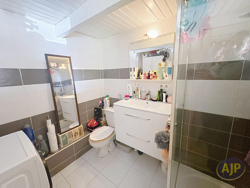 Maison - 226 m² - 7 pièces