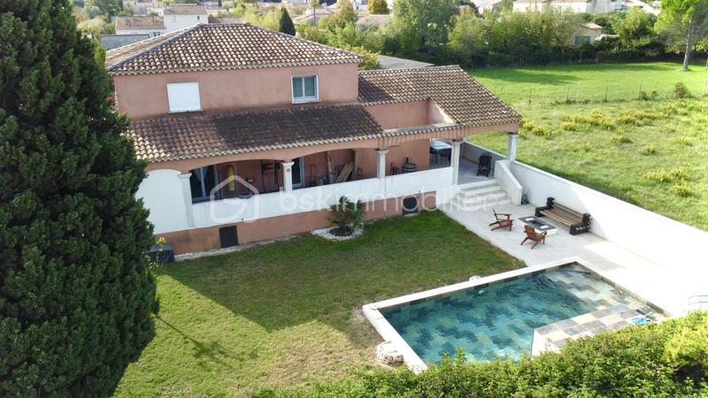 Maison - 192 m² - 9 pièces