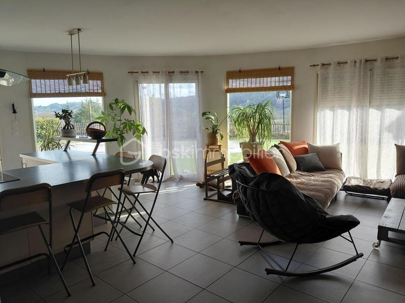 Villa - 210 m² - 7 pièces