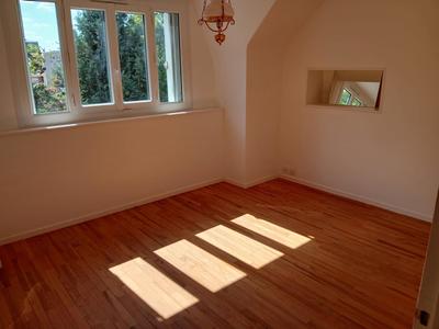 Maison - 180 m² - 10 pièces