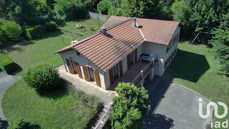 Maison - 187 m² - 9 pièces