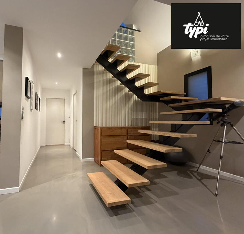 Maison contemporaine - 180 m² - 7 pièces