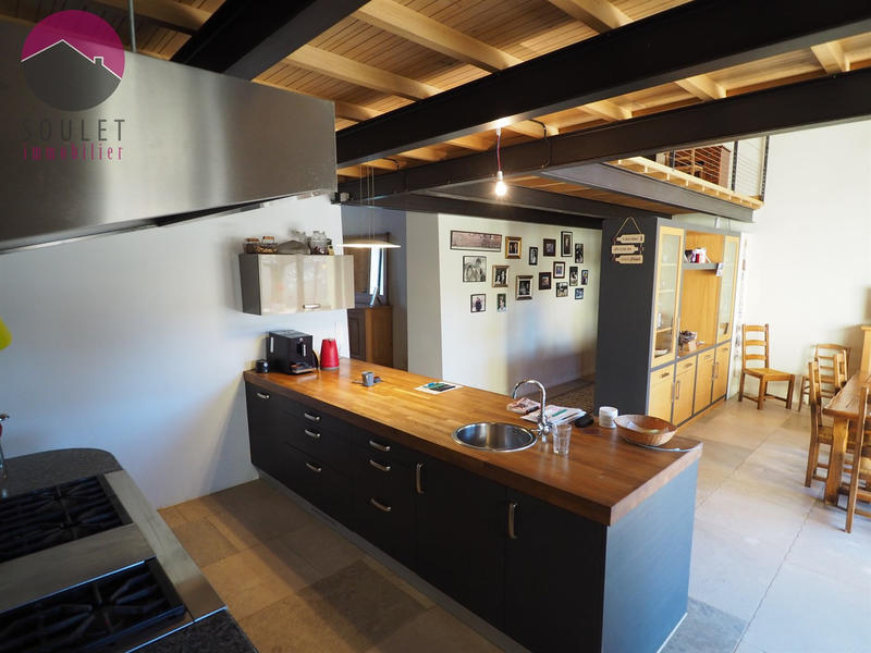 Mas - 575 m² - 15 pièces