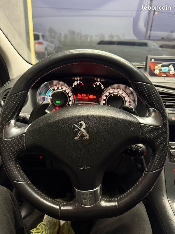 Peugeot 3008 HYbrid4 Ph2