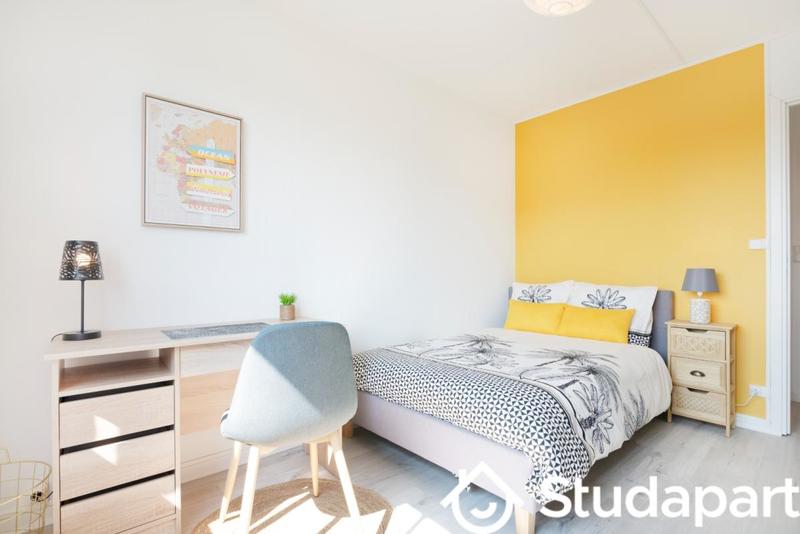 Chambre - 10 m² - 1 pièce