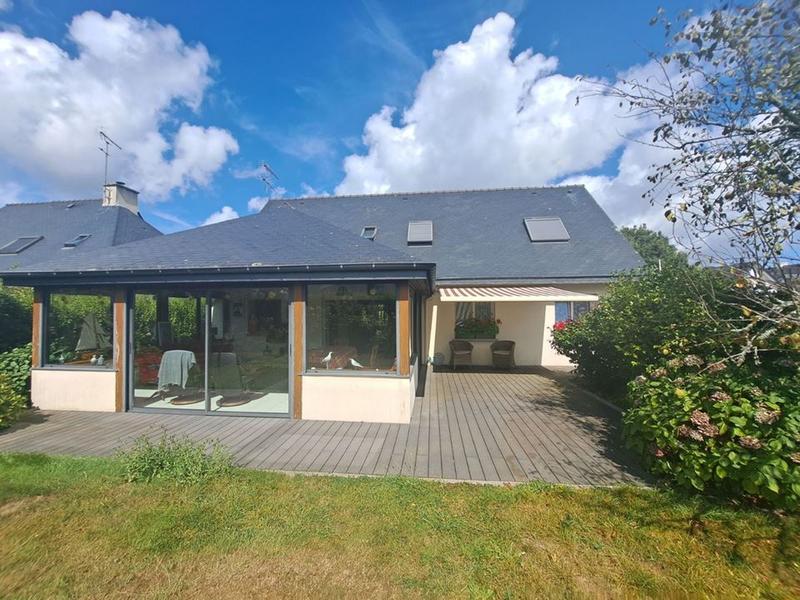 Maison traditionnelle - 140 m² - 7 pièces