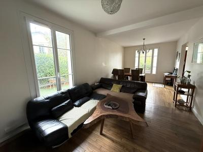 Maison - 101 m² - 5 pièces