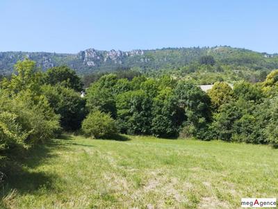 Terrain constructible - 3 096 m²