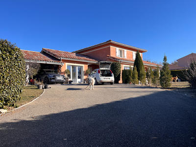 Maison - 137 m² - 6 pièces
