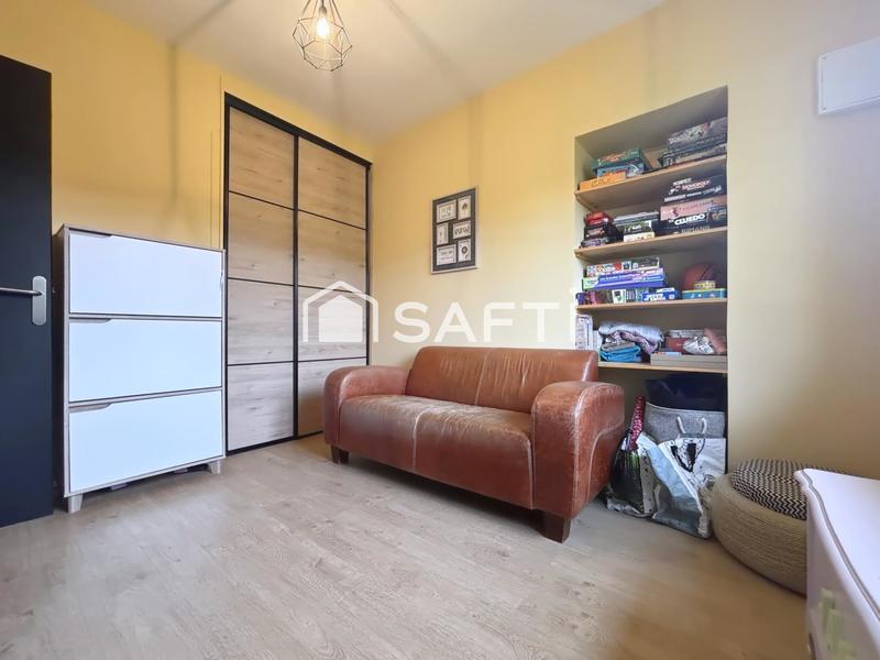 Maison - 222 m² - 8 pièces