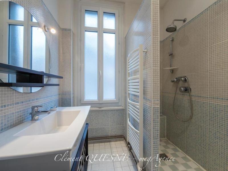 Maison - 190 m² - 8 pièces