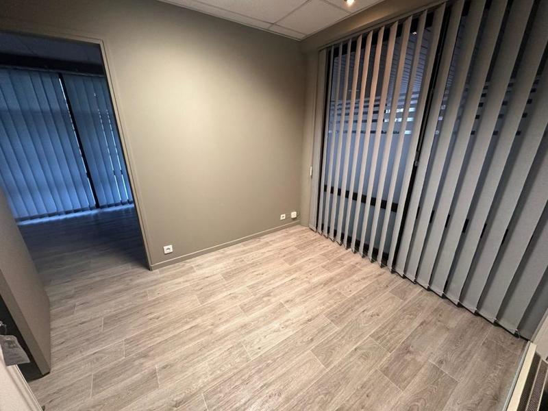 Bureau - 25 m² - 2 pièces