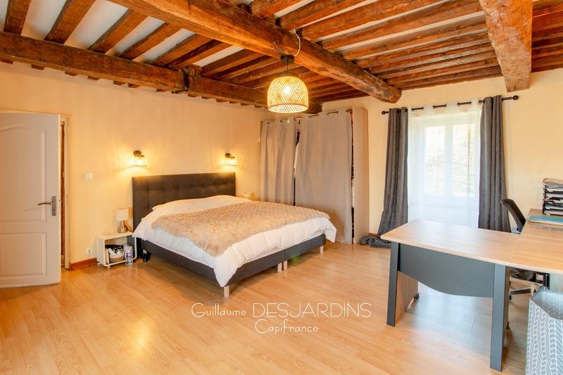 Maison traditionnelle - 170 m² - 5 pièces