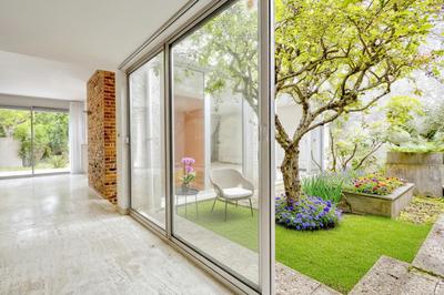 Maison - 280 m² - 9 pièces