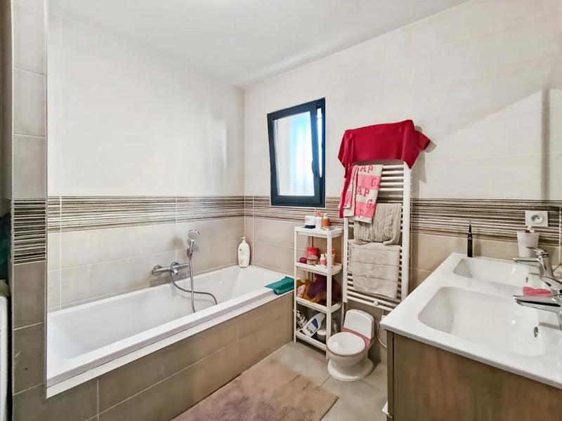 Maison - 157 m² - 7 pièces