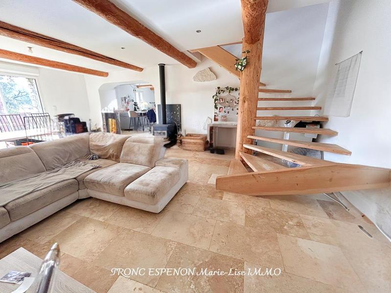 Mas - 266 m² - 8 pièces