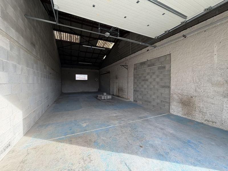 Local commercial - 90 m² - 1 pièce