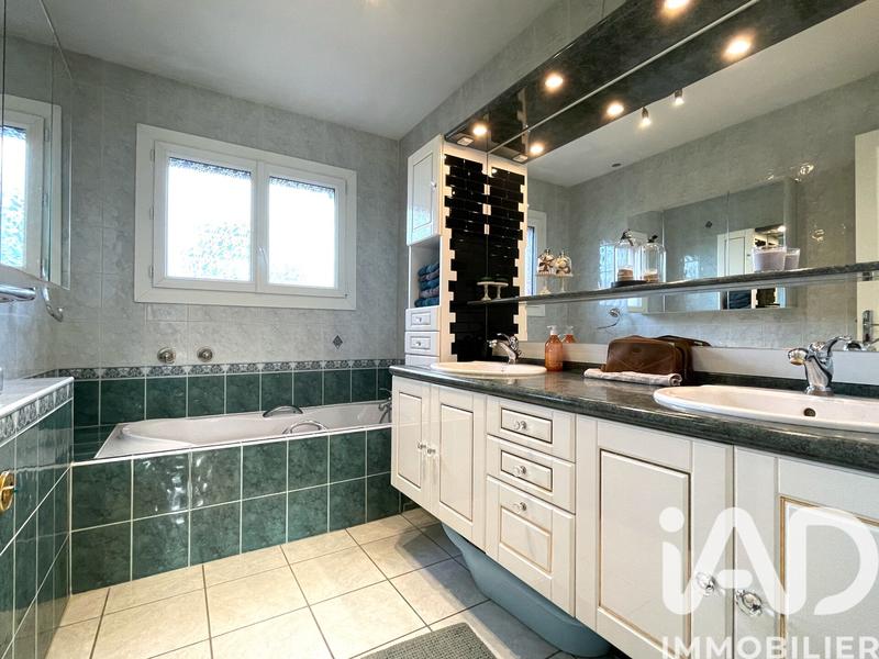 Maison - 144 m² - 5 pièces